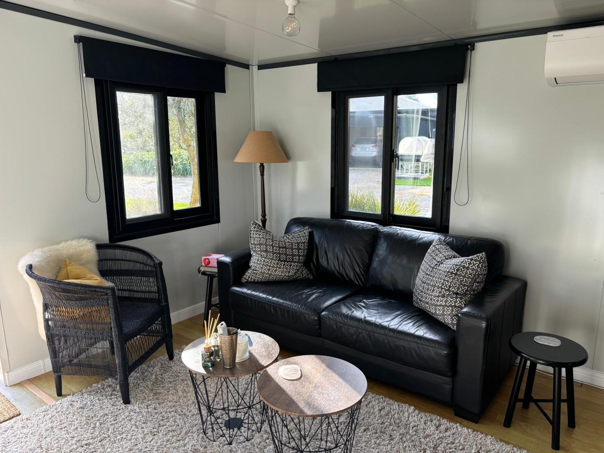 Adorable Little Container House Apartment Hastings Luaran gambar