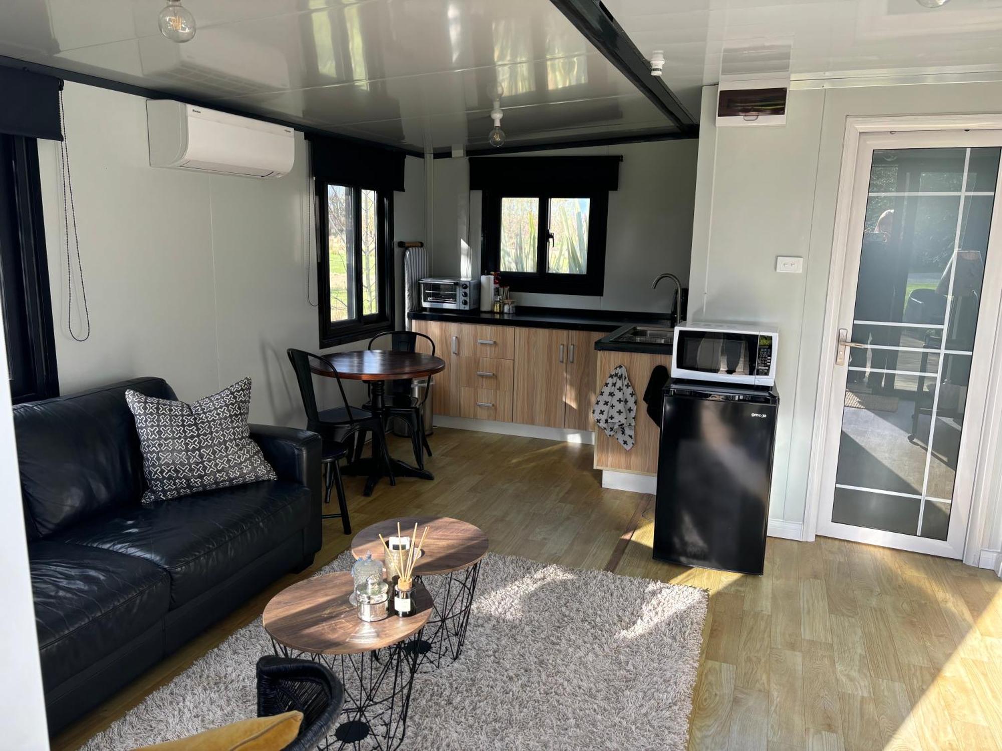 Adorable Little Container House Apartment Hastings Luaran gambar